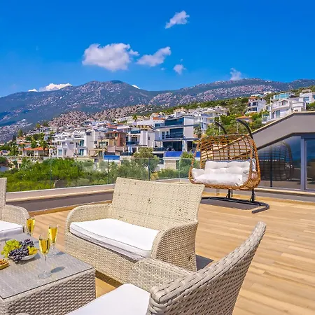 Kalkan Merkez'de Deniz Manzarali Lueks Kaş